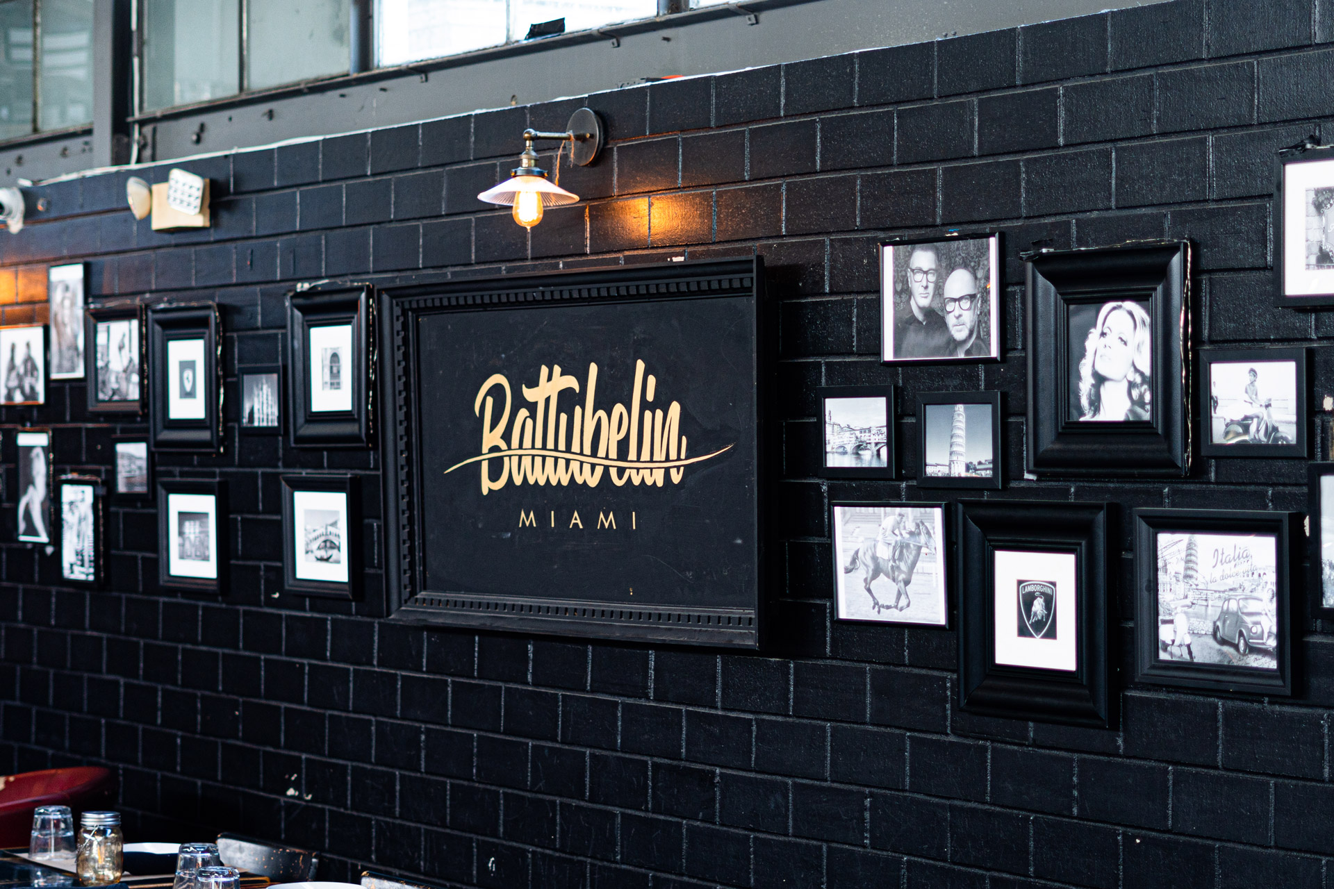 wall of the Battubelin restaurant